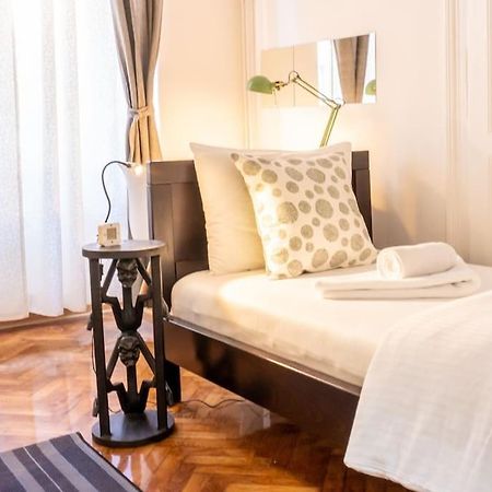 Central And Comfy 2Bdr Apartment Near Parliament Belgrade Exterior photo