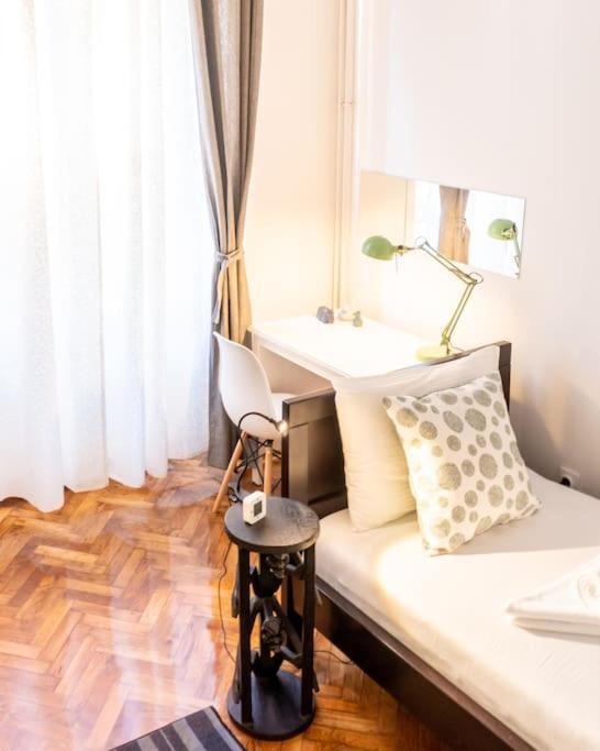 Central And Comfy 2Bdr Apartment Near Parliament Belgrade Exterior photo