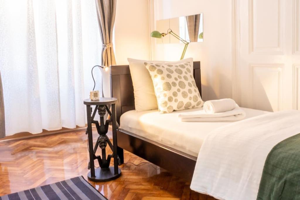 Central And Comfy 2Bdr Apartment Near Parliament Belgrade Exterior photo