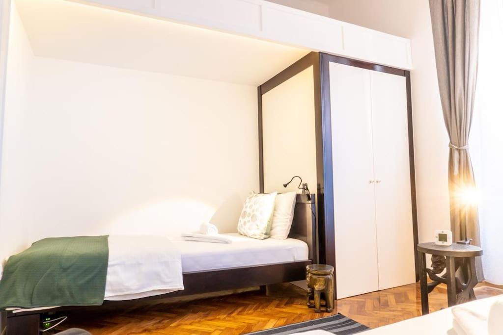 Central And Comfy 2Bdr Apartment Near Parliament Belgrade Exterior photo